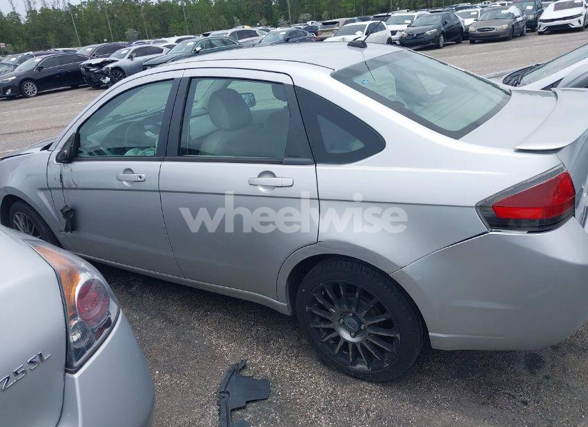 Photo 14 of 2011 Ford Focus SES (VIN 1FAHP3GN6BW129979)