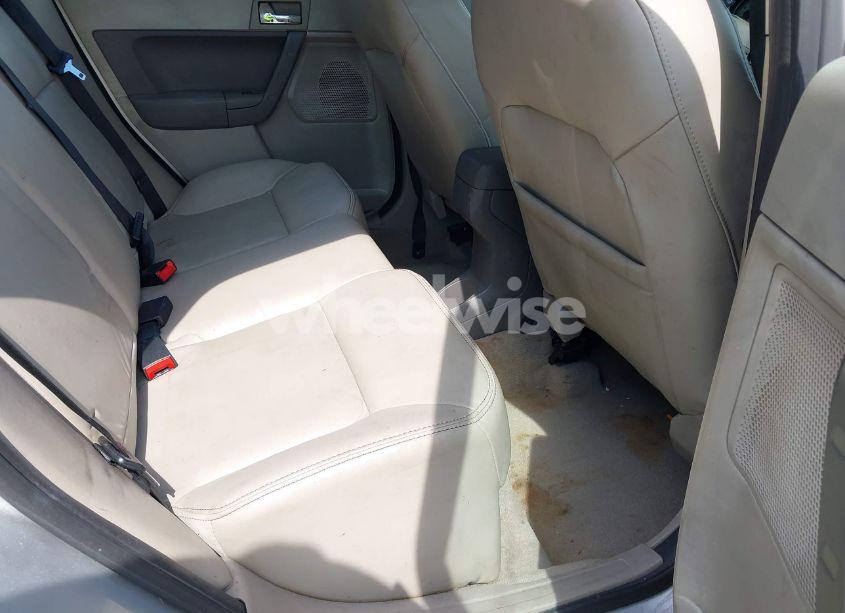 Photo 8 of 2011 Ford Focus SES (VIN 1FAHP3GN6BW129979)