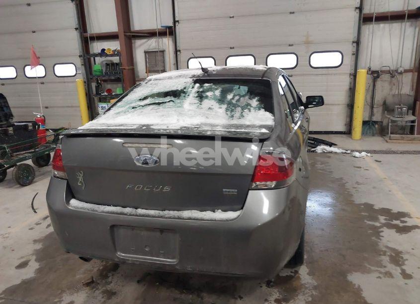 Photo 16 of 2011 Ford Focus SES (VIN 1FAHP3GN6BW138956)