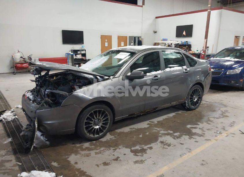 Photo 2 of 2011 Ford Focus SES (VIN 1FAHP3GN6BW138956)