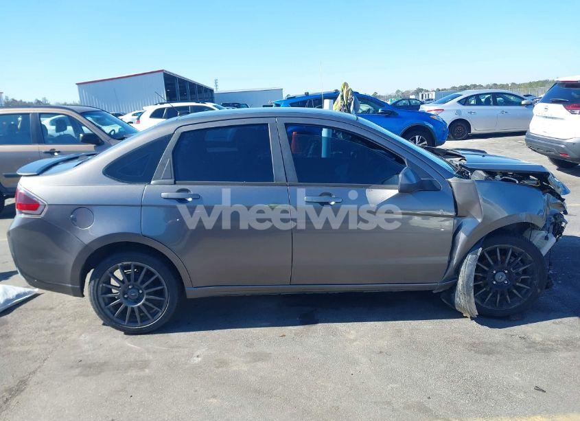 Photo 14 of 2010 Ford Focus SES (VIN 1FAHP3GN7AW181037)