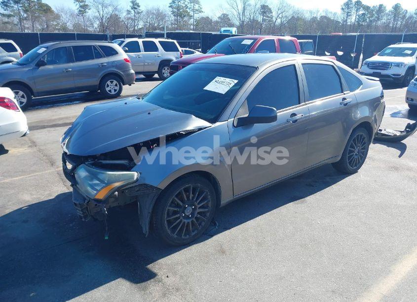 Photo 2 of 2010 Ford Focus SES (VIN 1FAHP3GN7AW181037)