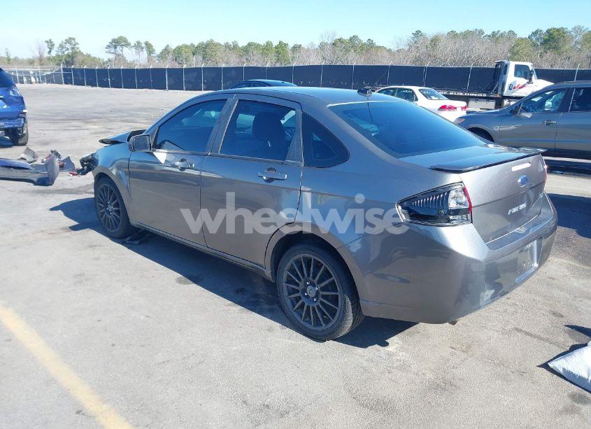 Photo 3 of 2010 Ford Focus SES (VIN 1FAHP3GN7AW181037)