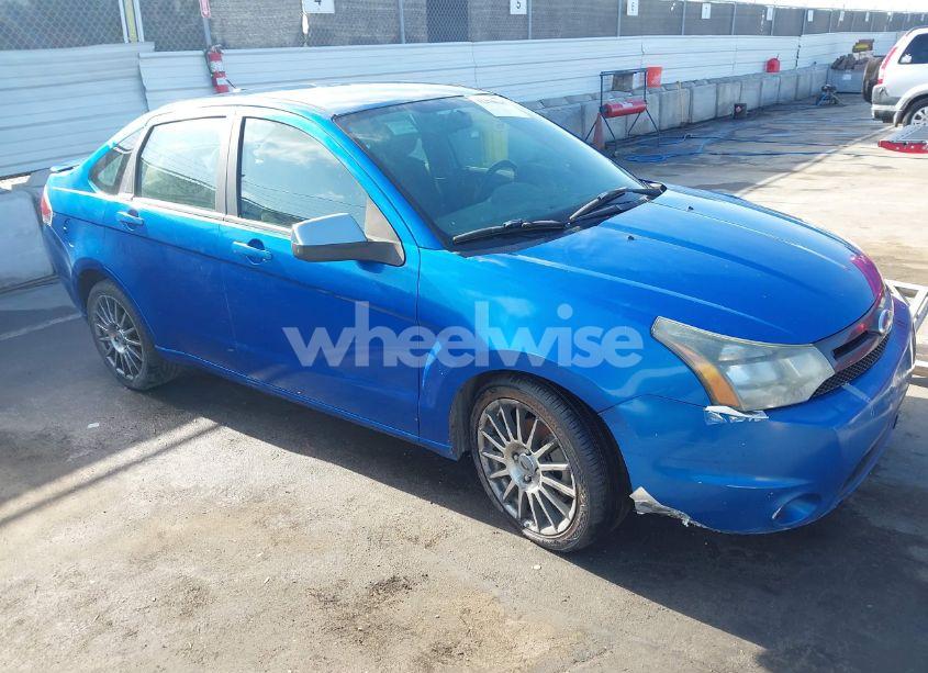 2010 Ford Focus SES (VIN 1FAHP3GN7AW208866) main photo