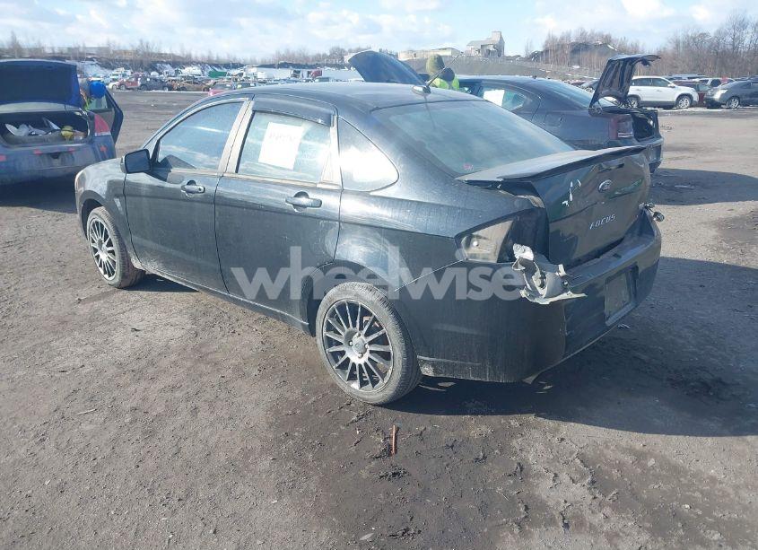 Photo 3 of 2011 Ford Focus SES (VIN 1FAHP3GN7BW127321)