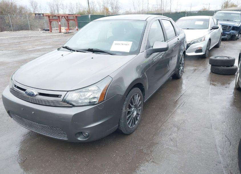 Photo 2 of 2010 Ford Focus SES (VIN 1FAHP3GN8AW107898)