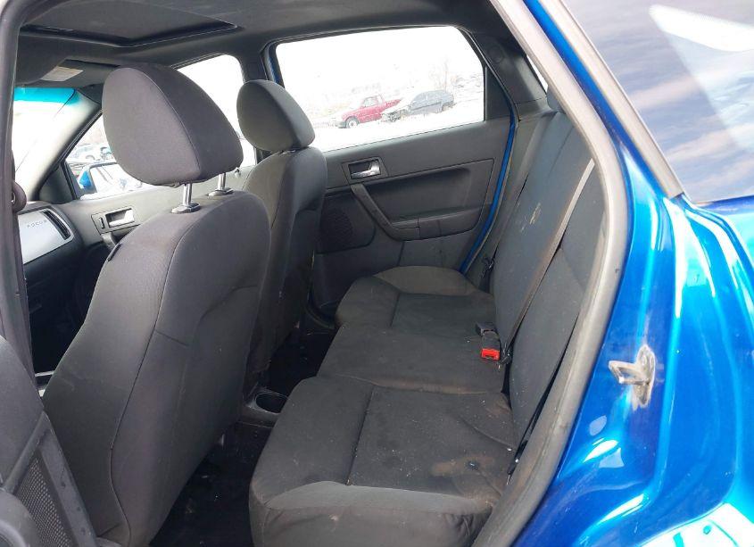 Photo 8 of 2010 Ford Focus SES (VIN 1FAHP3GN8AW176932)