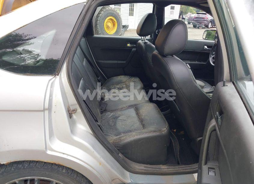 Photo 8 of 2011 Ford Focus SES (VIN 1FAHP3GN8BW113766)