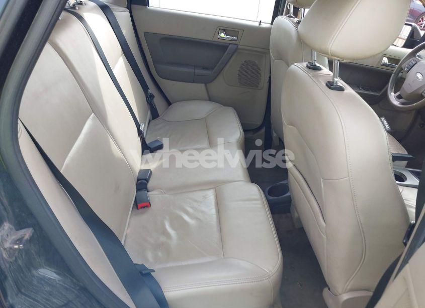 Photo 8 of 2011 Ford Focus SES (VIN 1FAHP3GN8BW162658)