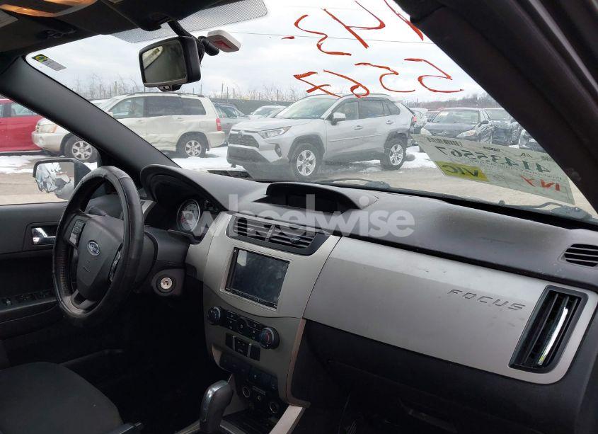 Photo 5 of 2010 Ford Focus SES (VIN 1FAHP3GN9AW236815)