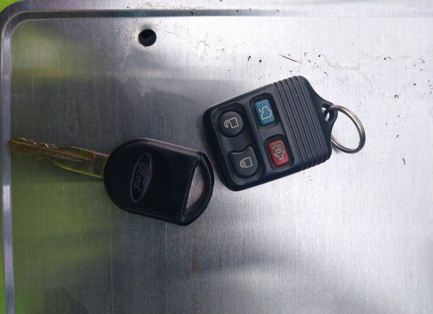 Photo 11 of 2010 Ford Focus SES (VIN 1FAHP3GN9AW291748)