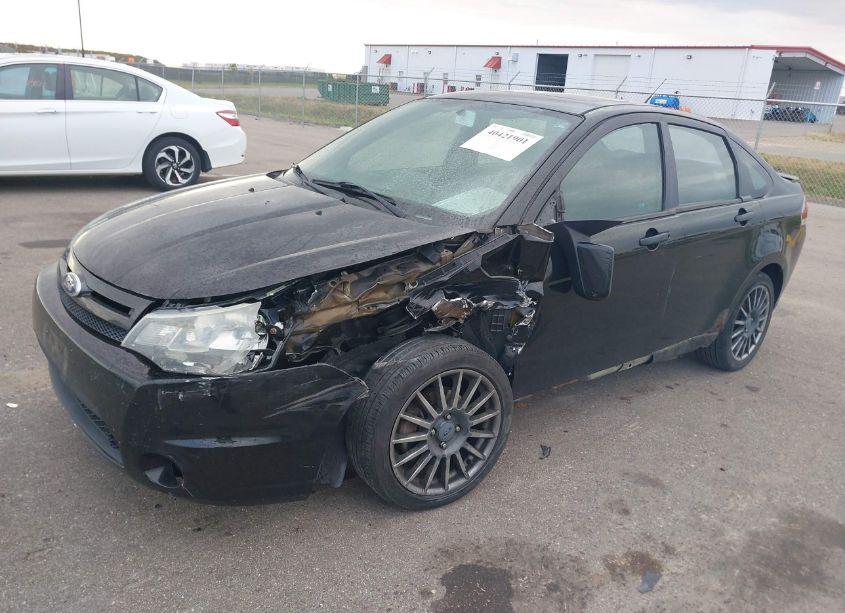 Photo 2 of 2010 Ford Focus SES (VIN 1FAHP3GN9AW291748)