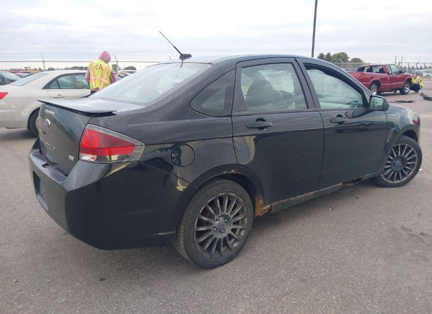 Photo 4 of 2010 Ford Focus SES (VIN 1FAHP3GN9AW291748)