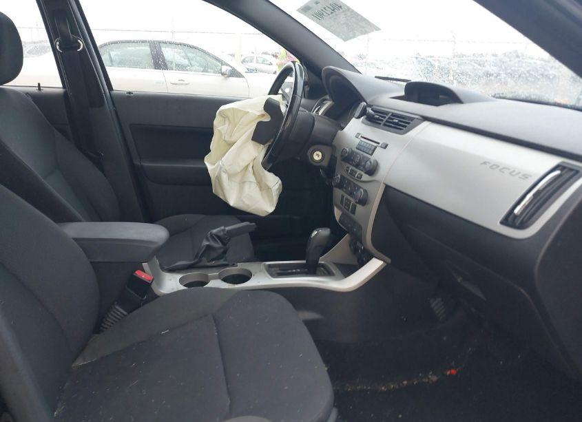 Photo 5 of 2010 Ford Focus SES (VIN 1FAHP3GN9AW291748)