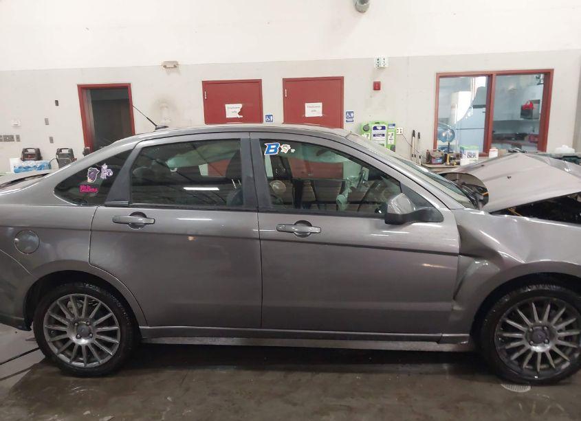 Photo 14 of 2011 Ford Focus SES (VIN 1FAHP3GN9BW150874)