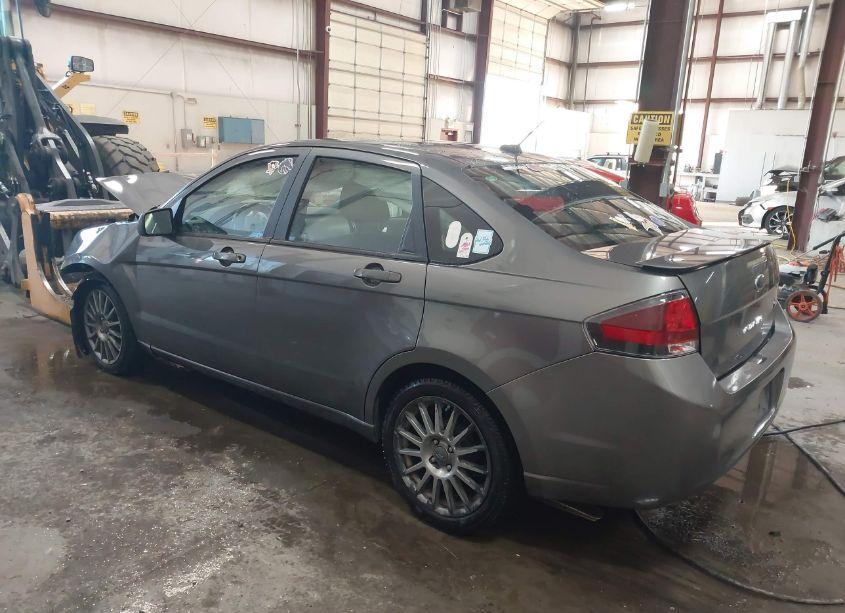 Photo 3 of 2011 Ford Focus SES (VIN 1FAHP3GN9BW150874)