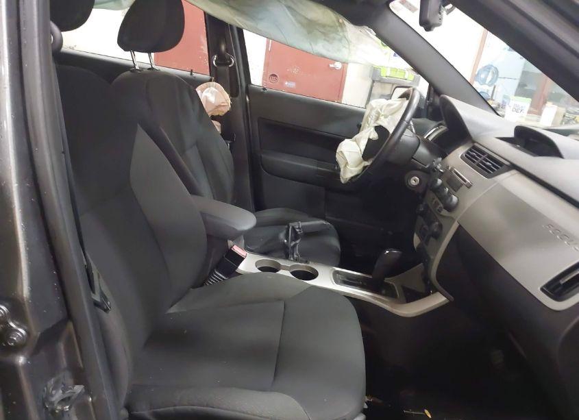 Photo 5 of 2011 Ford Focus SES (VIN 1FAHP3GN9BW150874)