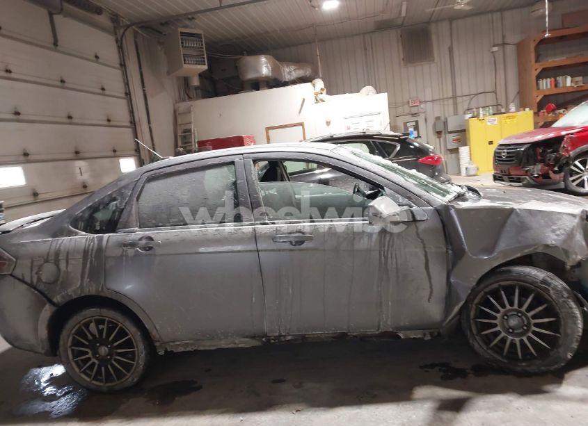 Photo 12 of 2011 Ford Focus SES (VIN 1FAHP3GN9BW194602)