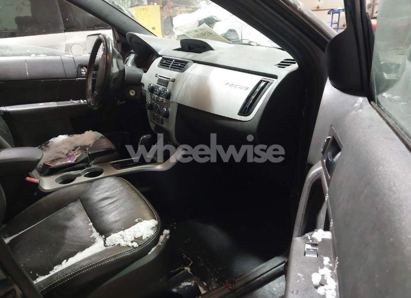 Photo 5 of 2011 Ford Focus SES (VIN 1FAHP3GN9BW194602)