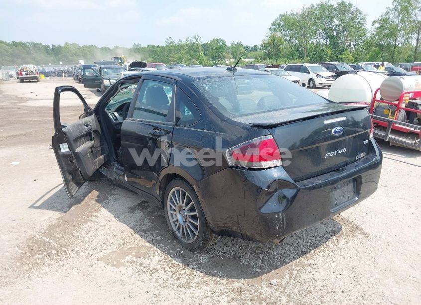 Photo 3 of 2010 Ford Focus SES (VIN 1FAHP3GNXAW277809)