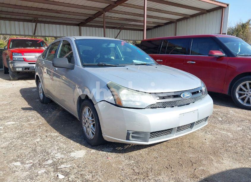 2011 Ford Focus SES (VIN 1FAHP3GNXBW136353) main photo