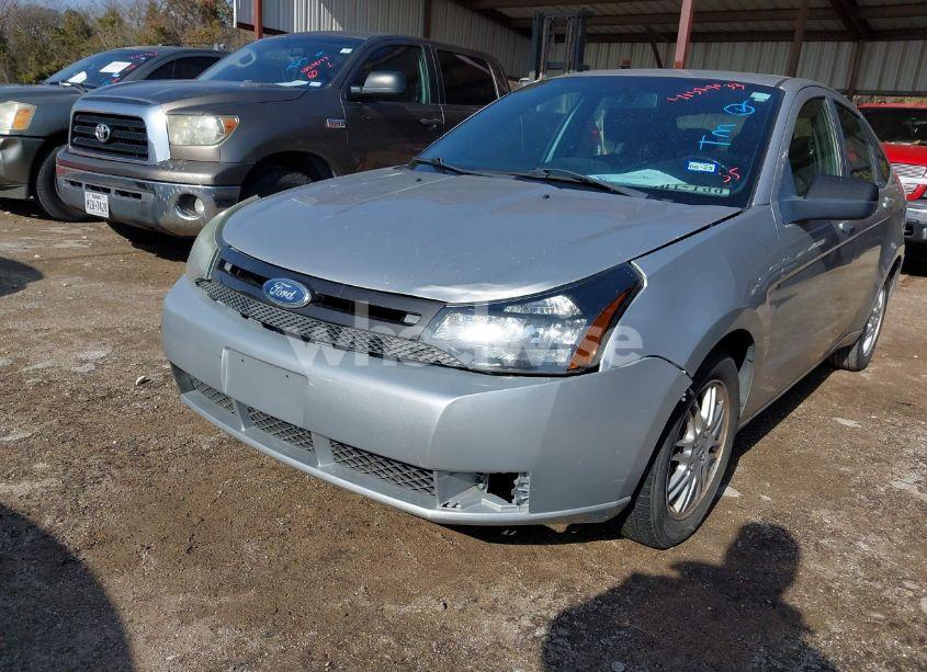 Photo 2 of 2011 Ford Focus SES (VIN 1FAHP3GNXBW136353)