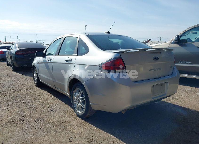 Photo 3 of 2011 Ford Focus SES (VIN 1FAHP3GNXBW136353)