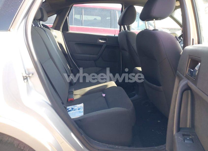 Photo 8 of 2011 Ford Focus SES (VIN 1FAHP3GNXBW136353)