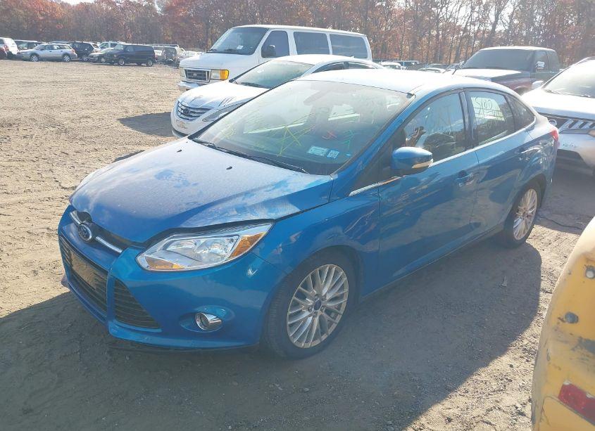 Photo 2 of 2012 Ford Focus SEL (VIN 1FAHP3H20CL102090)