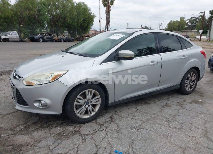 Photo 2 of 2012 Ford Focus SEL (VIN 1FAHP3H20CL141133)