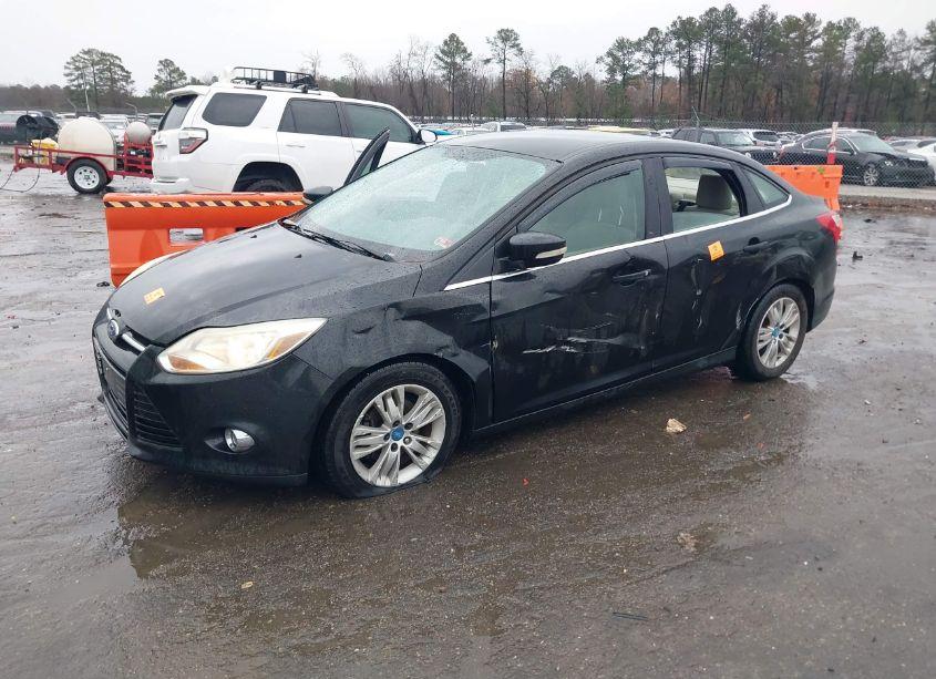Photo 2 of 2012 Ford Focus SEL (VIN 1FAHP3H20CL157140)
