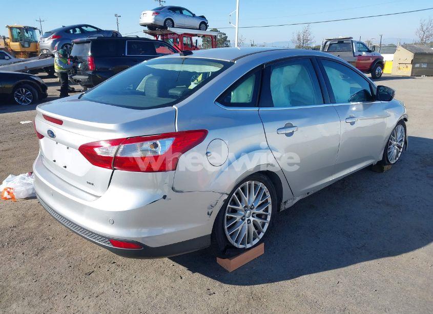 Photo 4 of 2012 Ford Focus SEL (VIN 1FAHP3H20CL184628)