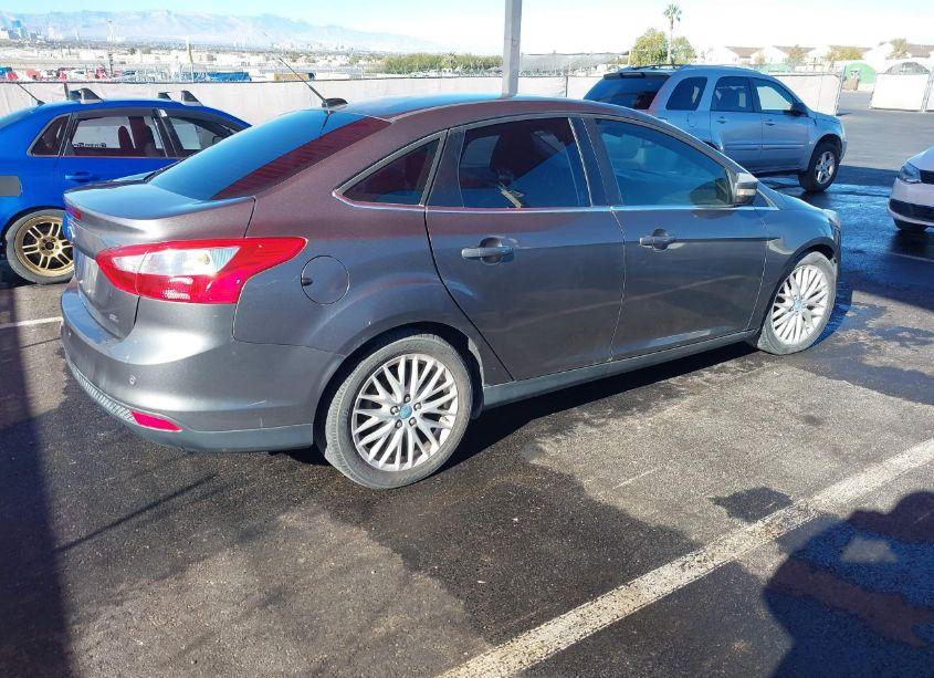 Photo 4 of 2012 Ford Focus SEL (VIN 1FAHP3H20CL227493)