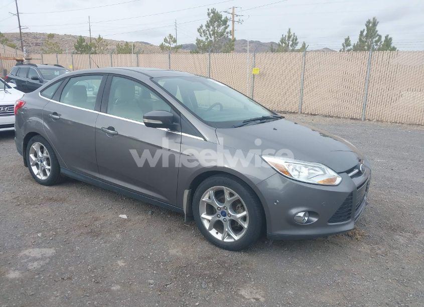 2012 Ford Focus SEL (VIN 1FAHP3H20CL274121) main photo