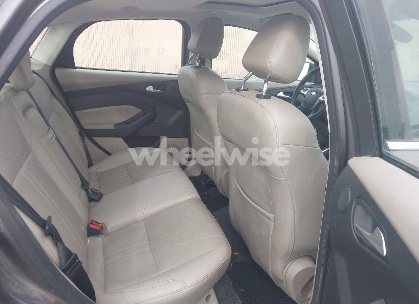 Photo 8 of 2012 Ford Focus SEL (VIN 1FAHP3H20CL274121)