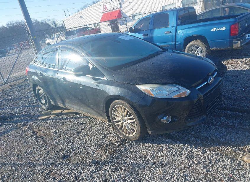 2012 Ford Focus SEL (VIN 1FAHP3H20CL393366) main photo