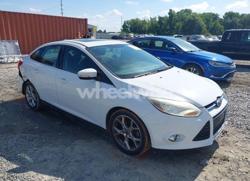 2012 Ford Focus SEL (VIN 1FAHP3H20CL428052) main photo