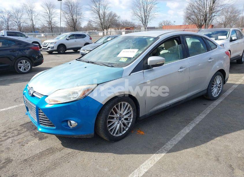 Photo 2 of 2012 Ford Focus SEL (VIN 1FAHP3H21CL102535)