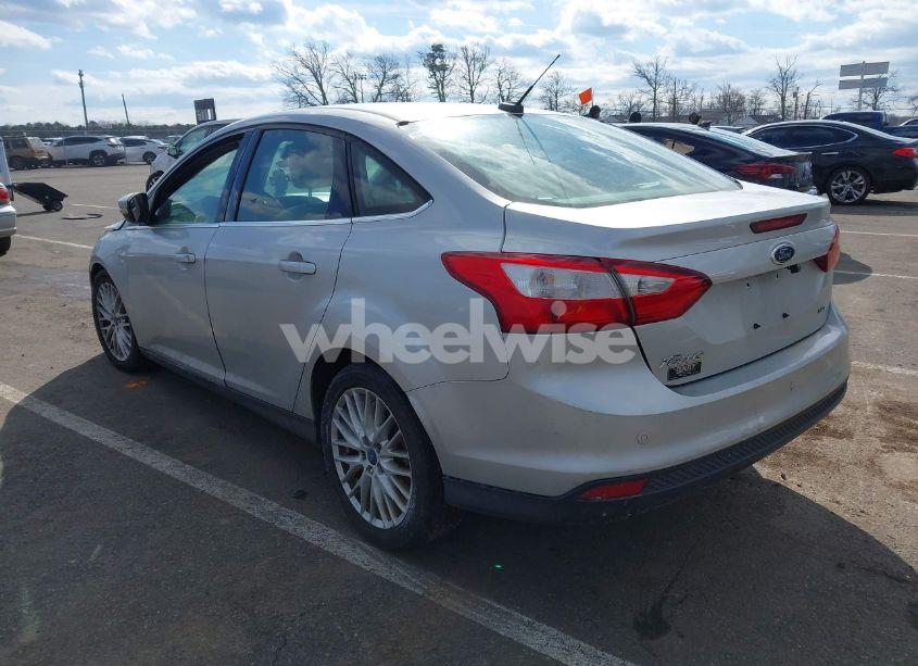Photo 3 of 2012 Ford Focus SEL (VIN 1FAHP3H21CL102535)