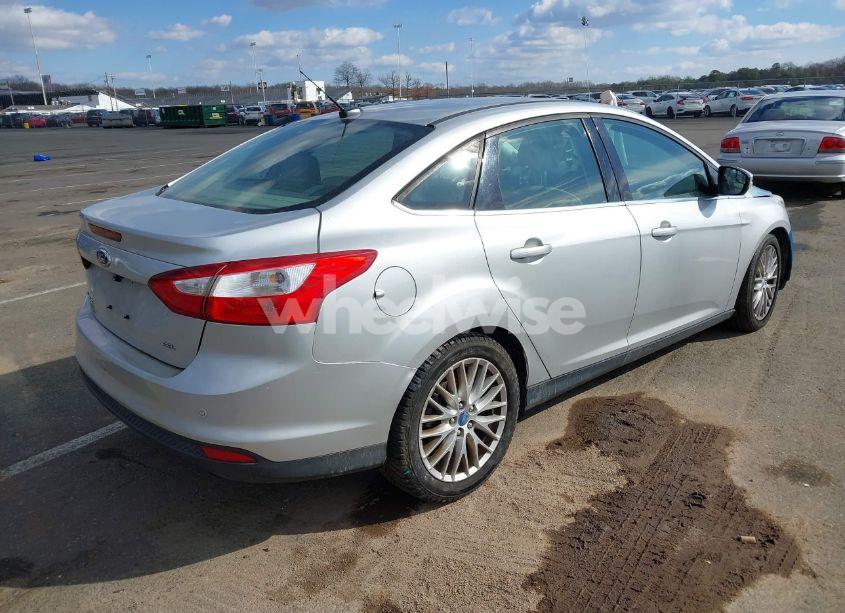 Photo 4 of 2012 Ford Focus SEL (VIN 1FAHP3H21CL102535)