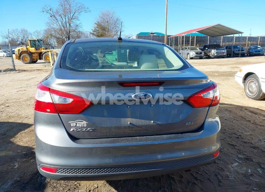 Photo 12 of 2012 Ford Focus SEL (VIN 1FAHP3H21CL197582)