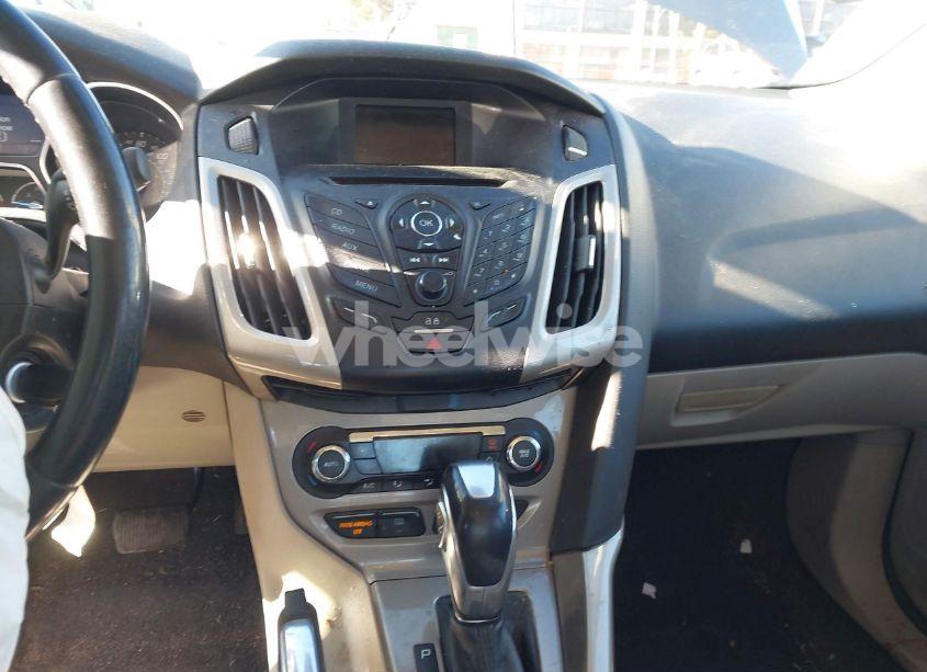 Photo 16 of 2012 Ford Focus SEL (VIN 1FAHP3H21CL197582)