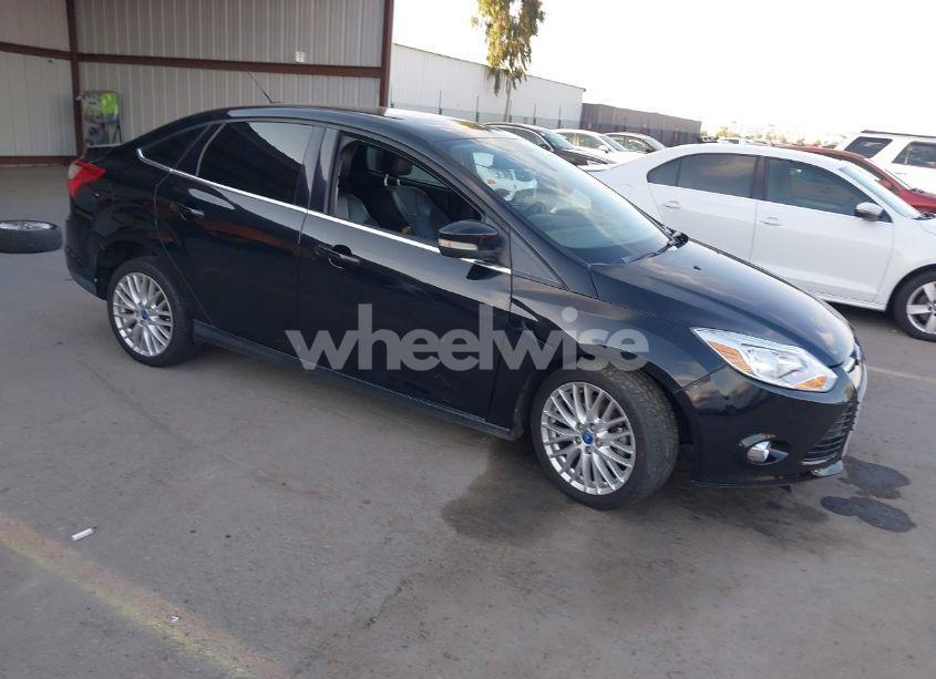 2012 Ford Focus SEL (VIN 1FAHP3H21CL257893) main photo