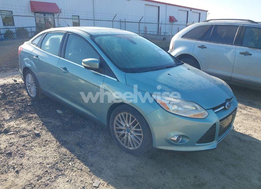 2012 Ford Focus SEL (VIN 1FAHP3H21CL437665) main photo