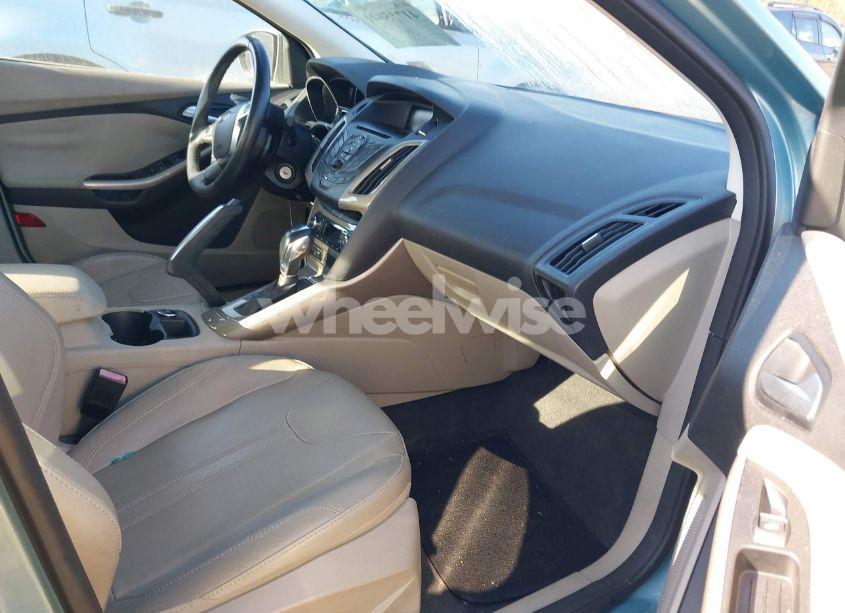 Photo 5 of 2012 Ford Focus SEL (VIN 1FAHP3H21CL437665)