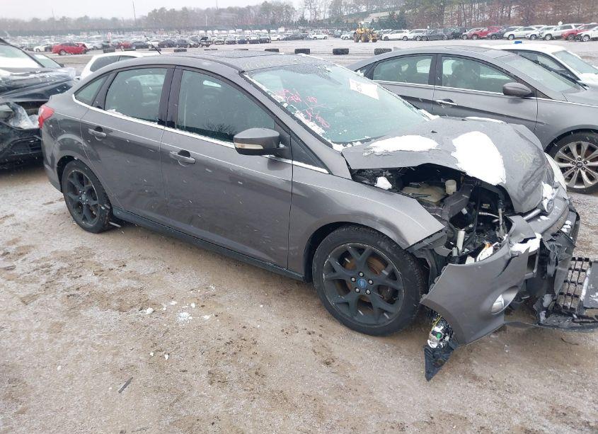 2012 Ford Focus SEL (VIN 1FAHP3H21CL442056) main photo