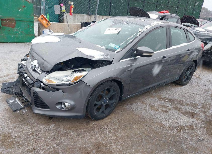 Photo 2 of 2012 Ford Focus SEL (VIN 1FAHP3H21CL442056)