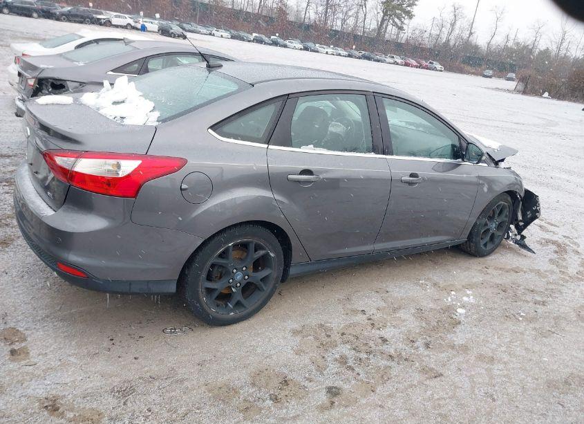 Photo 4 of 2012 Ford Focus SEL (VIN 1FAHP3H21CL442056)