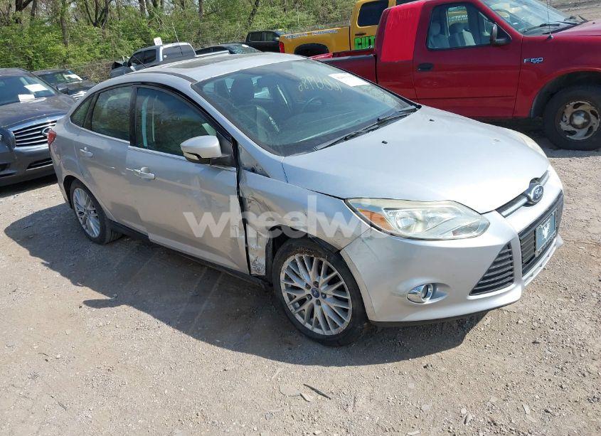 2012 Ford Focus SEL (VIN 1FAHP3H22CL184078) main photo