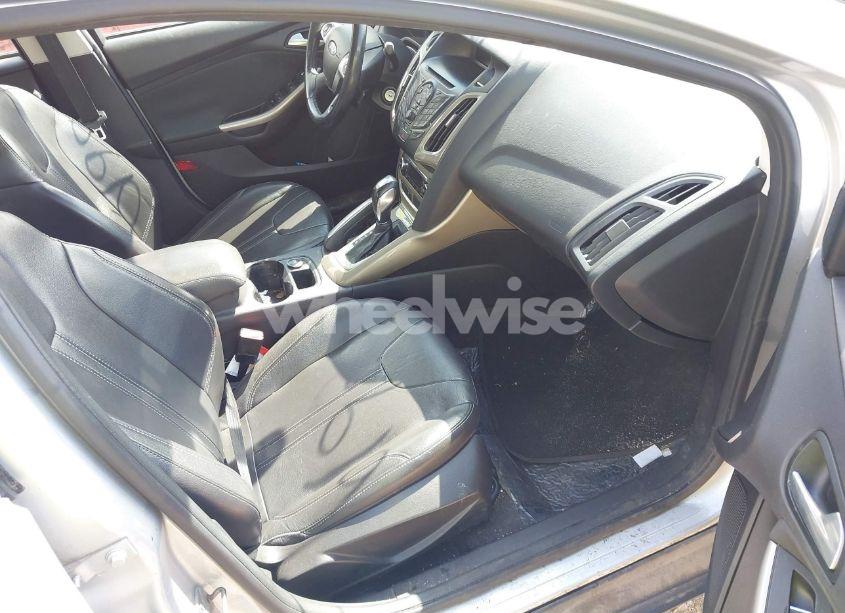 Photo 5 of 2012 Ford Focus SEL (VIN 1FAHP3H22CL184078)